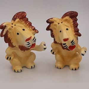 Vintage Ceramic Cartoon Lion Salt & Pepper Shakers Made in Japan
